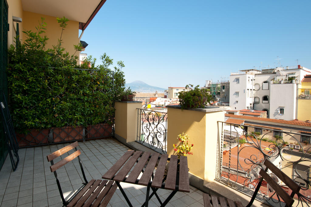 Nardones 48 Apartment Napoli Bagian luar foto